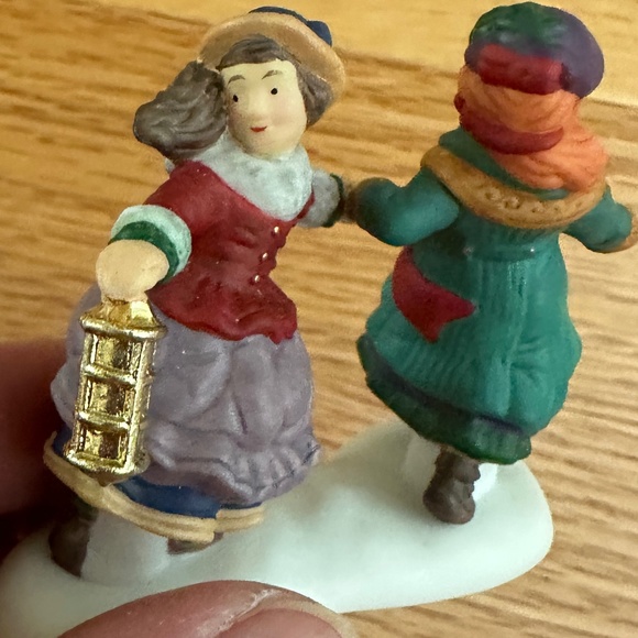 Department 56 Heritage Village Collection Nine Ladies Dancing IX Dickens Village - Picture 5 of 16